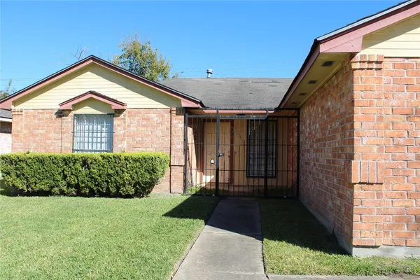 $1,345 | 2015 Lazy Lane, Missouri City, TX 77489