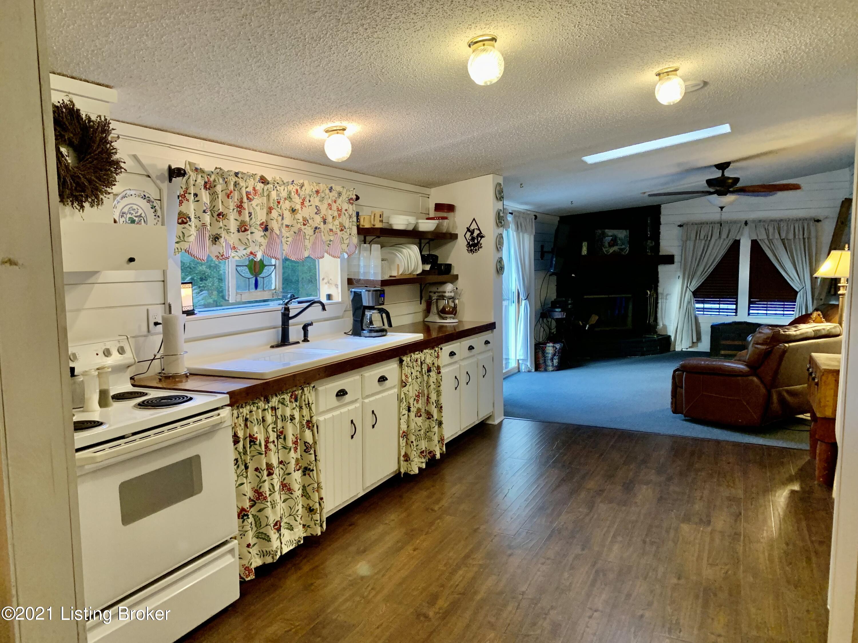 1348 Tracy Road Lawrenceburg, KY 40342 - Photo 5 of 24 IMG_5501