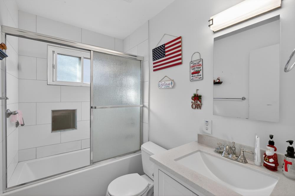 10649 Campana Way Rancho Cordova, CA 95670 - Photo 25 of 40 a bathroom with a sink toilet and shower