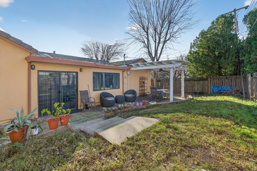 10649 Campana Way Rancho Cordova, CA 95670 - Photo 34 of 40 a view of a house with backyard and sitting area