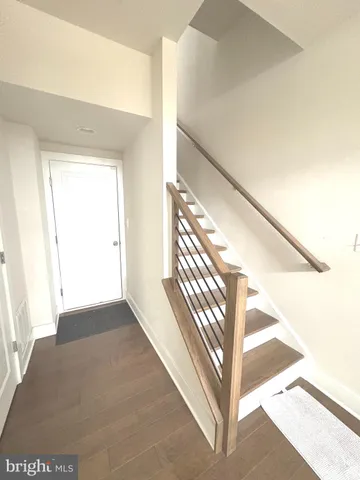 a view of entryway and hall