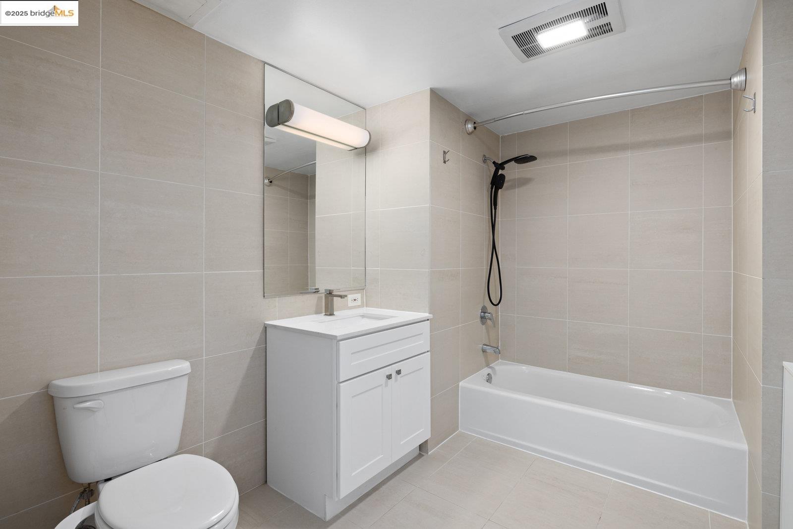 311 Oak Street, Unit 829 Oakland, CA 94607 - Photo 30 of 32