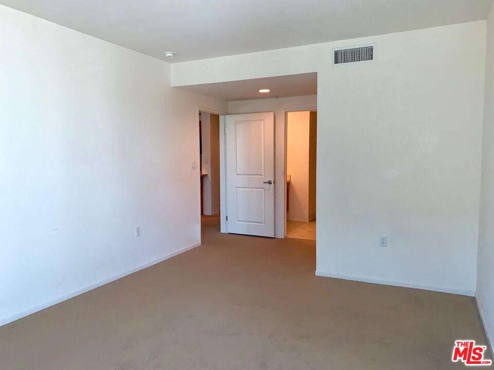 267 San Pedro Street, Unit 221 Los Angeles, CA 90012 - Photo 11 of 45