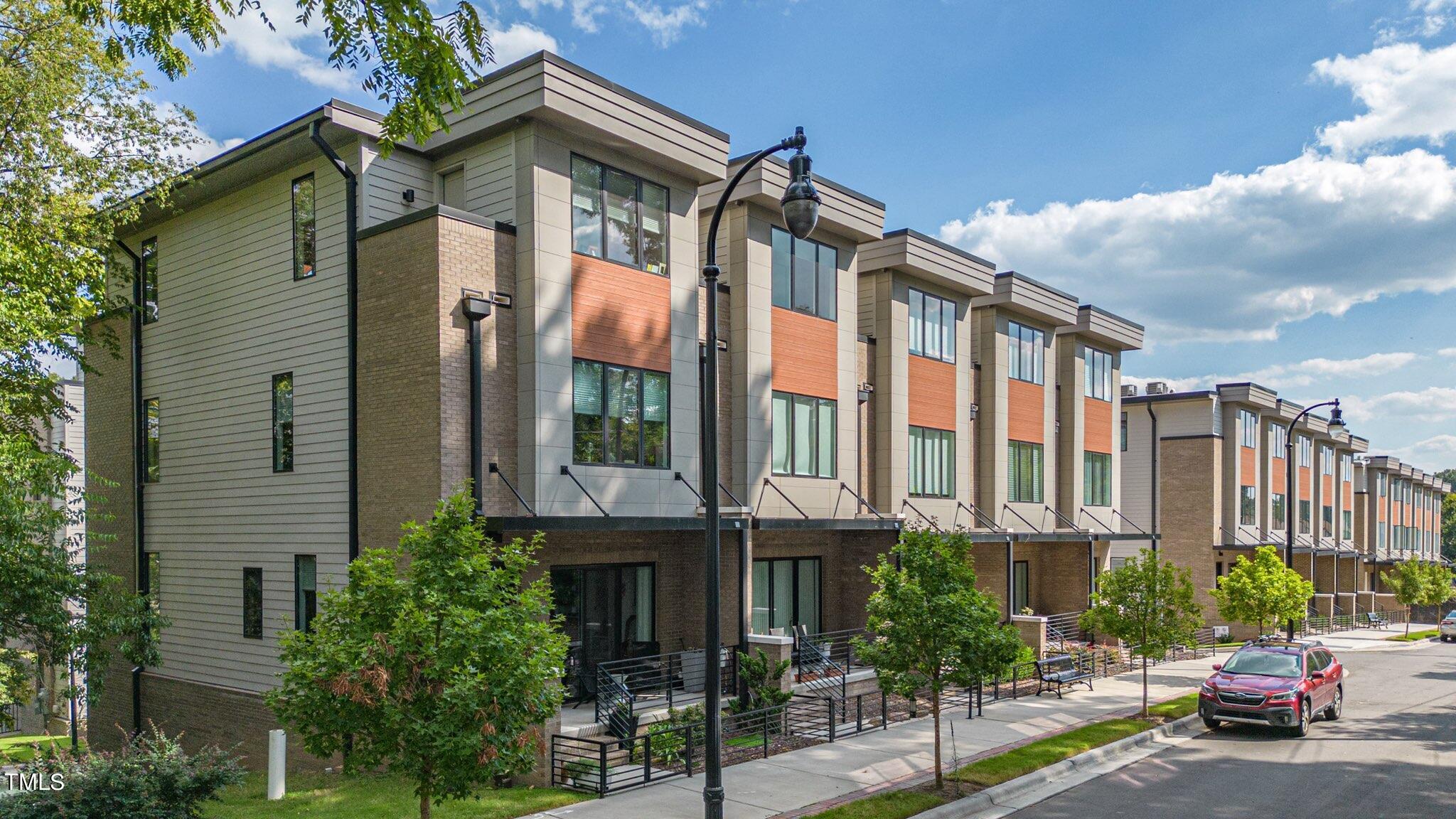 1022 Manor Way, Unit 22 Durham, NC 27701 - Photo 5 of 67 07-The