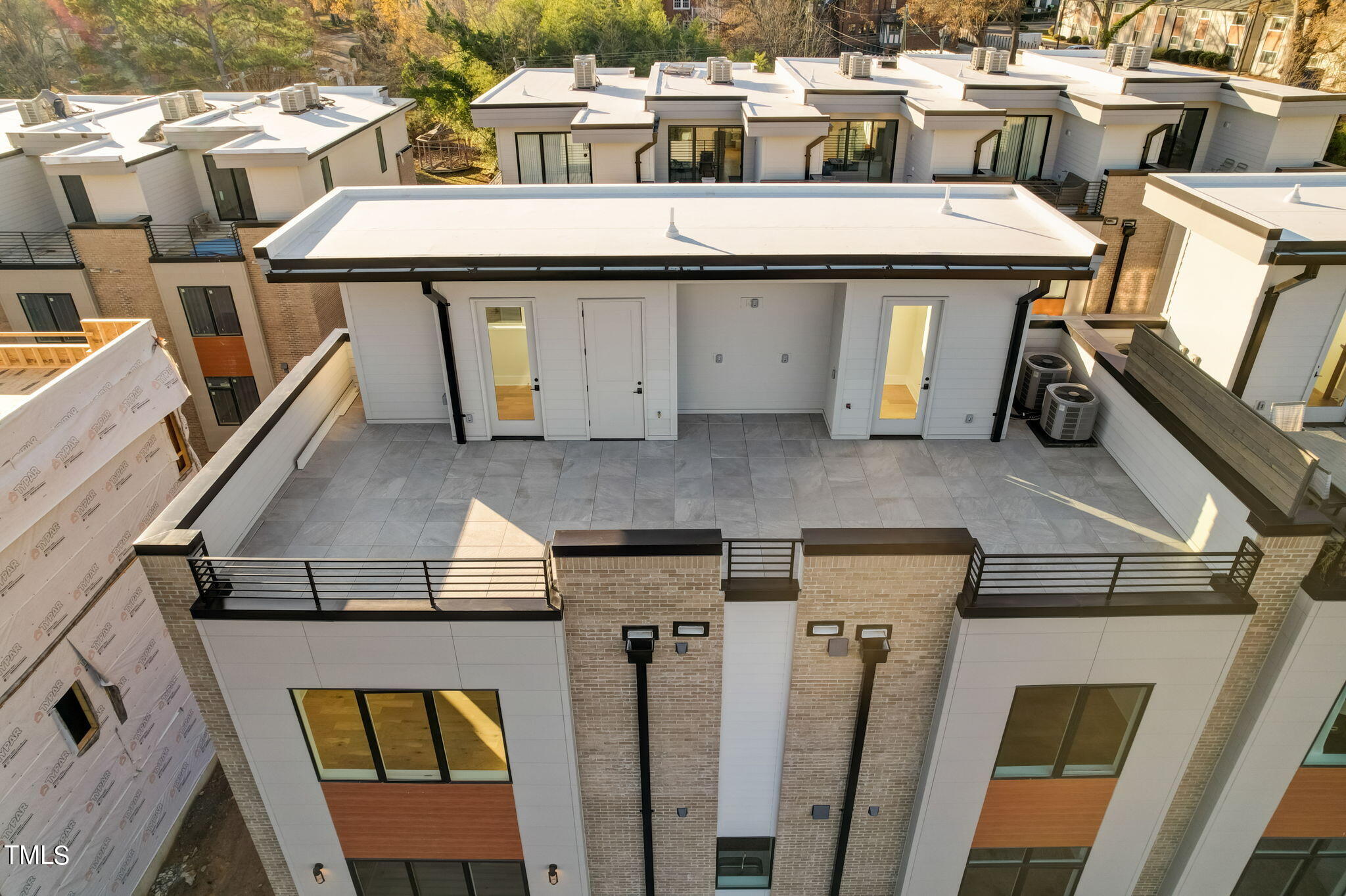 1022 Manor Way, Unit 22 Durham, NC 27701 - Photo 7 of 67 93-web-or-mls-Manor Way-079