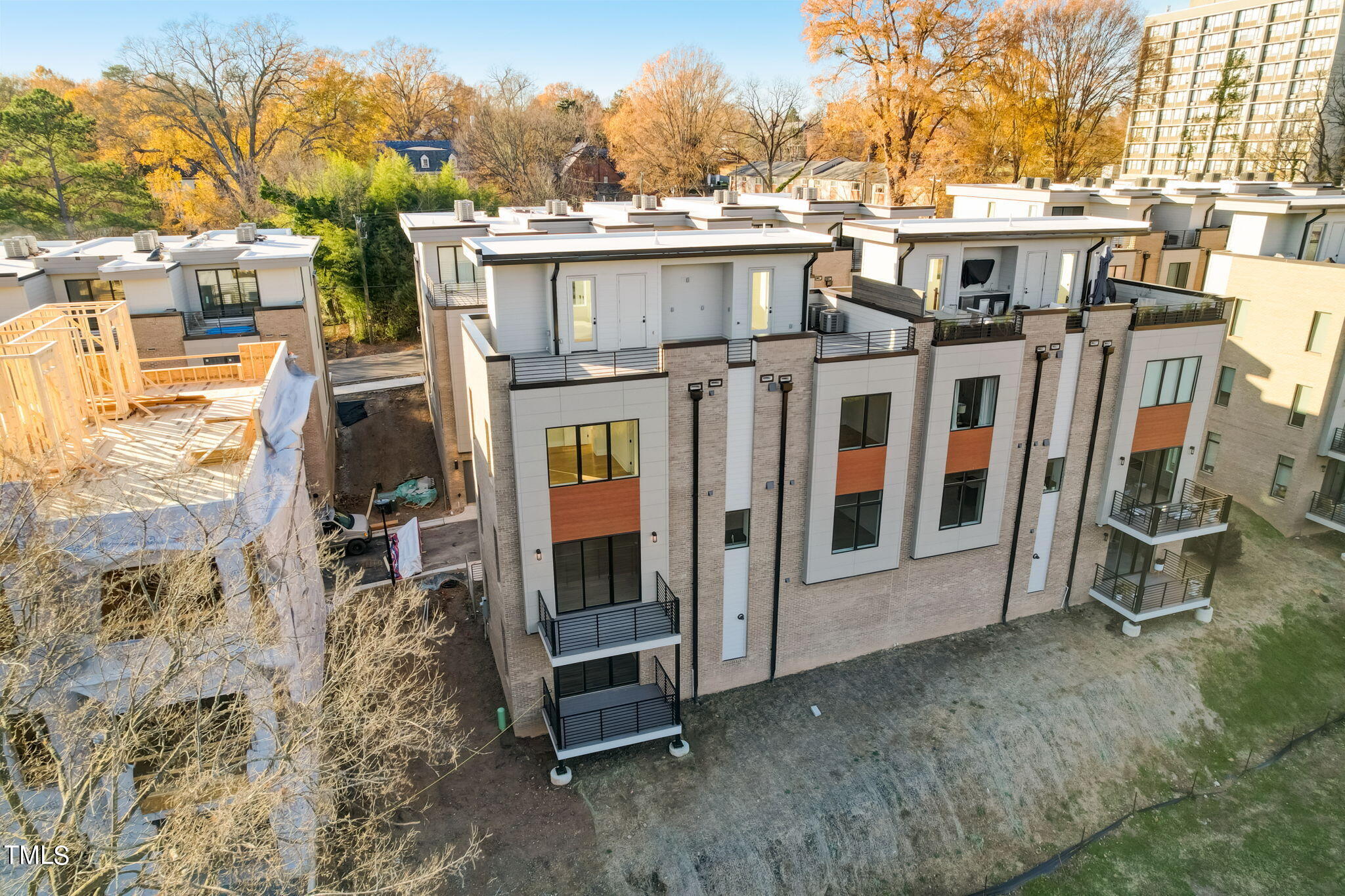 1022 Manor Way, Unit 22 Durham, NC 27701 - Photo 9 of 67 78-web-or-mls-Manor Way-064