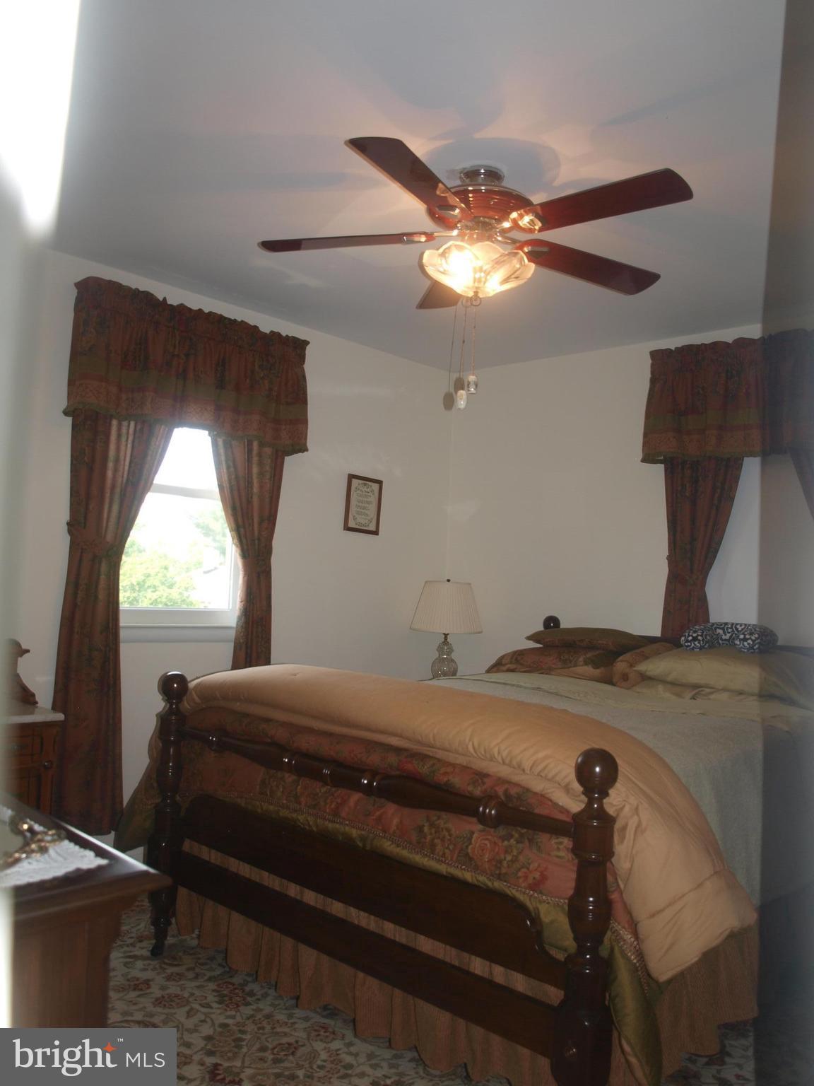601 Arlewood Road Baltimore, MD 21228 - Photo 10 of 19 2nd Bedroom
