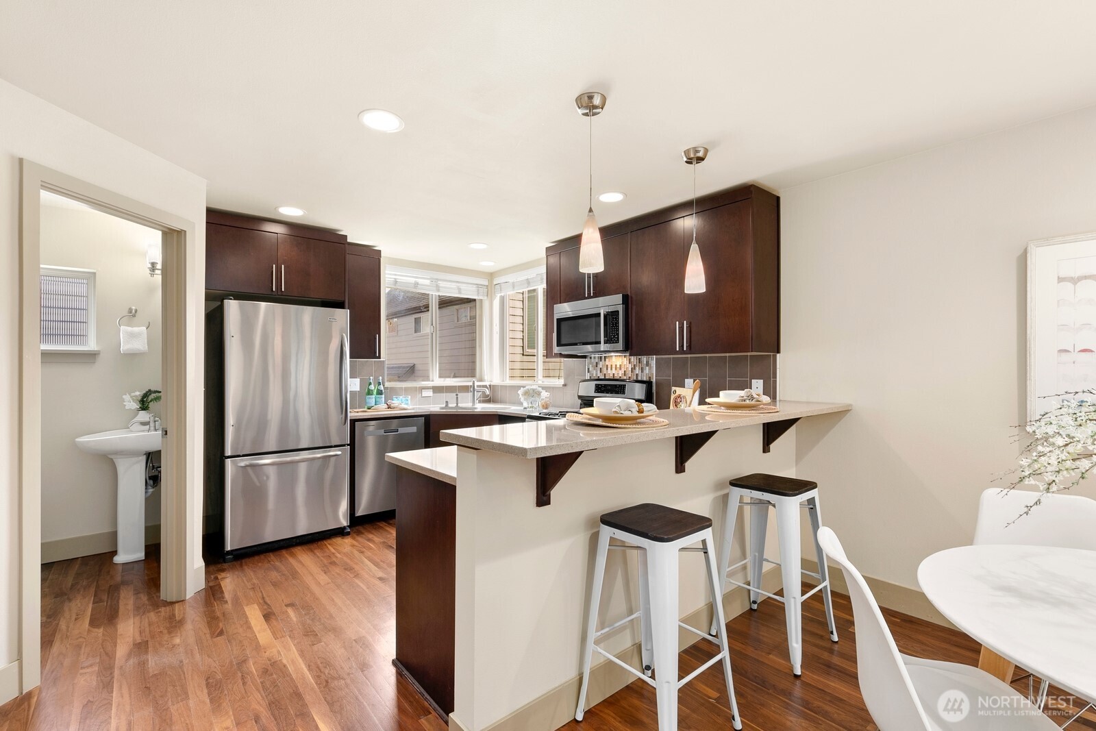 3431 Meridian Avenue North Seattle, WA 98103 - Photo 5 of 24