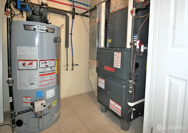 a view of walk in closet