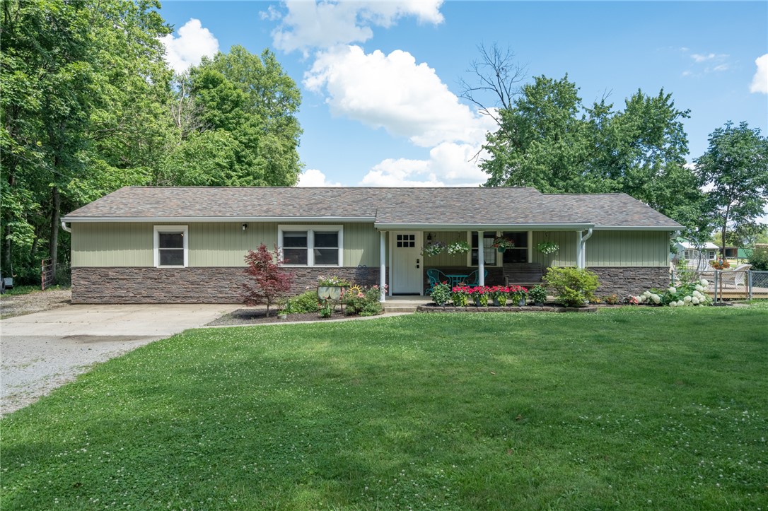 242 North Bickett Road Xenia, OH 45385 - Photo 1 of 38