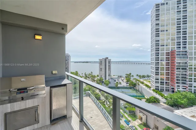 $759,000 | 1451 Brickell Avenue, Unit 1204, Miami, FL 33131