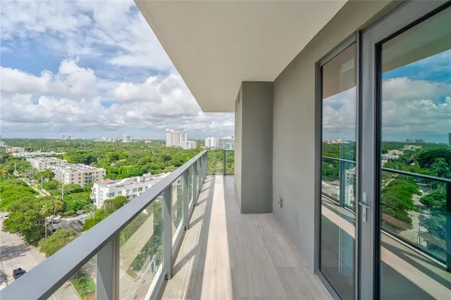 $759,000 | 1451 Brickell Avenue, Unit 1204, Miami, FL 33131
