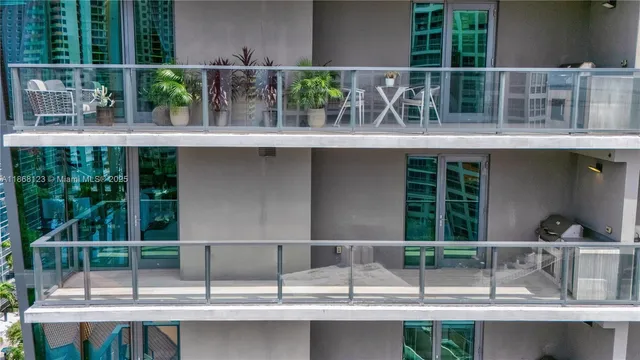 $759,000 | 1451 Brickell Avenue, Unit 1204, Miami, FL 33131