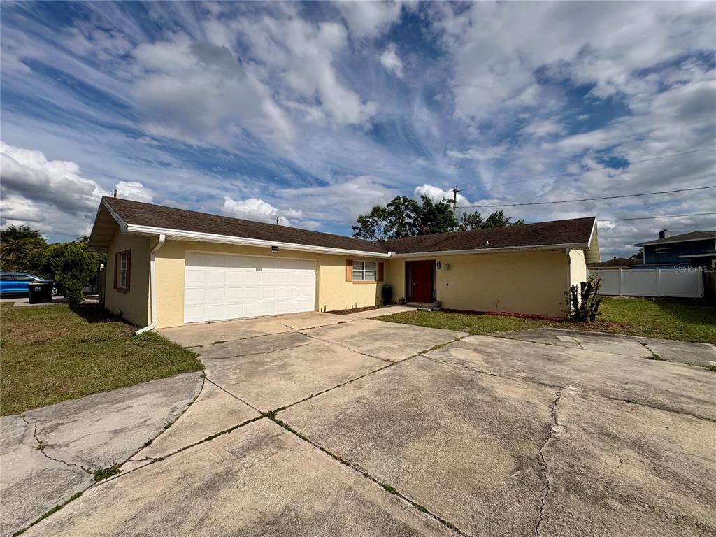 728 Lake Ned Road Winter Haven, FL 33884 - Photo 2 of 34