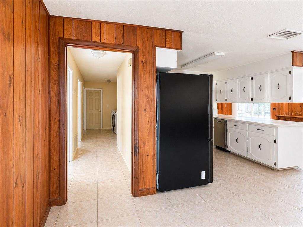 728 Lake Ned Road Winter Haven, FL 33884 - Photo 9 of 34