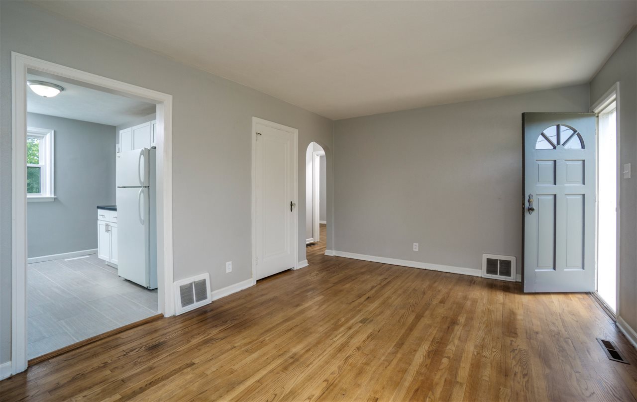 3607 Vistula Road Mishawaka, IN 46544 - Photo 5 of 17 Gallery Image 5