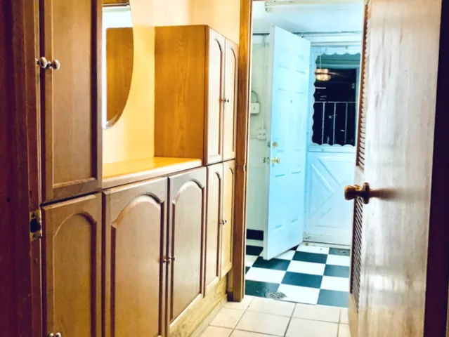 $373,000 | 10617 South Kenton Avenue, Oak Lawn, IL 60453