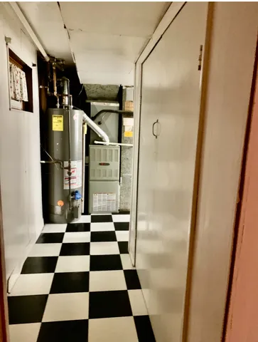 $373,000 | 10617 South Kenton Avenue, Oak Lawn, IL 60453