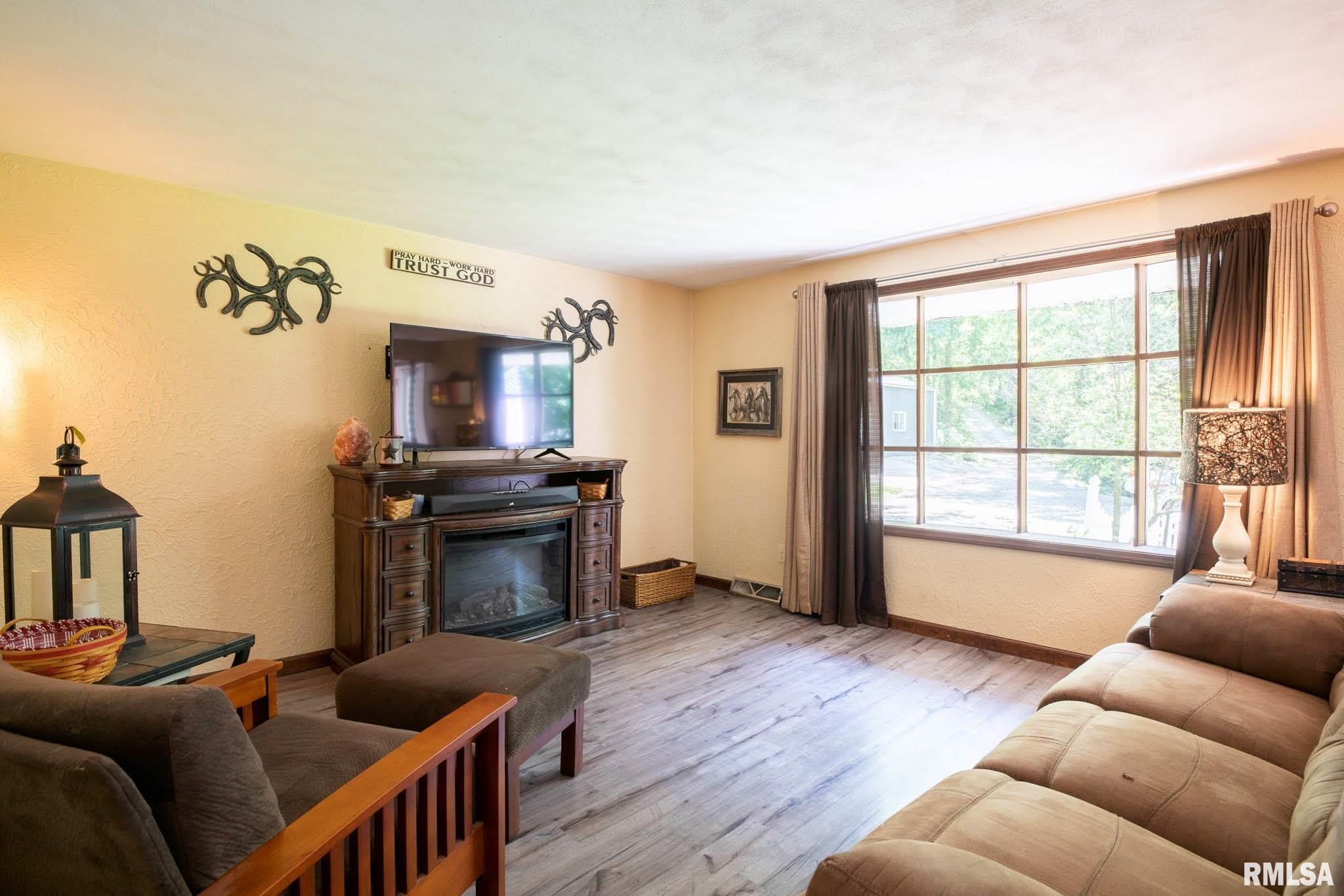 17115 Mangold Road Edelstein, IL 61526 - Photo 5 of 45 Gallery Image 5