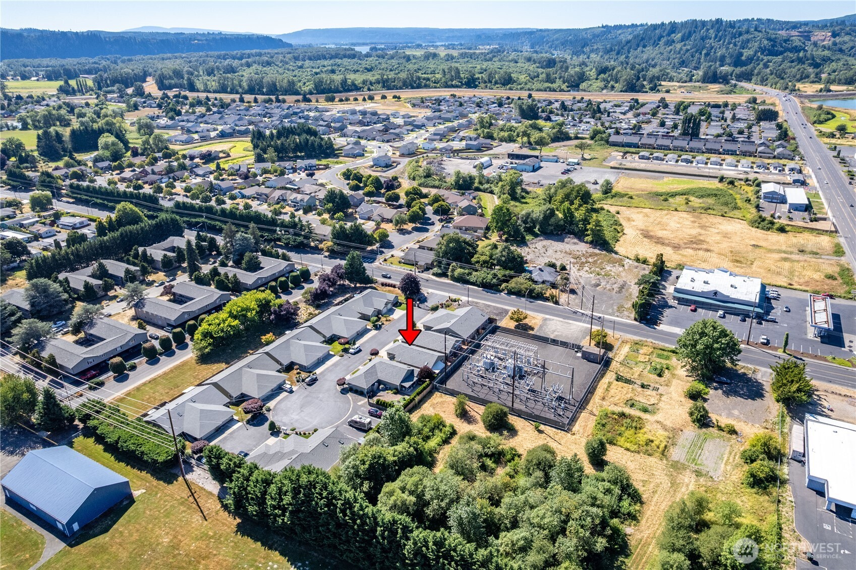 5562 Solo Point Drive Longview, WA 98632 - Photo 34 of 37 an aerial view of residential houses with outdoor space