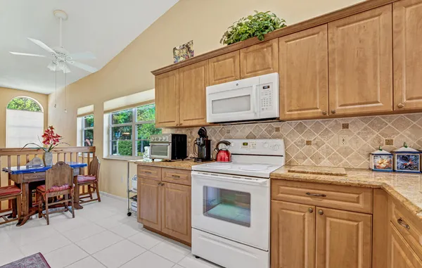 $325,000 | 9805 Shadybrook Drive, Unit 201, Boynton Beach, FL 33437