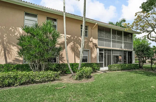 $325,000 | 9805 Shadybrook Drive, Unit 201, Boynton Beach, FL 33437