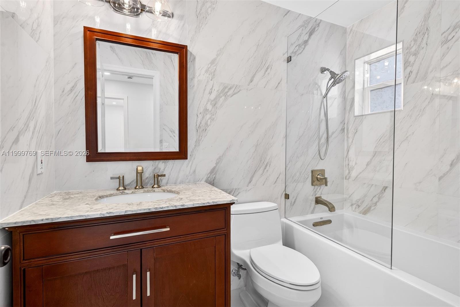 4010 Northeast 22nd Avenue, Unit 4010 Lighthouse Point, FL 33064 - Photo 27 of 43 2nd Bathroom