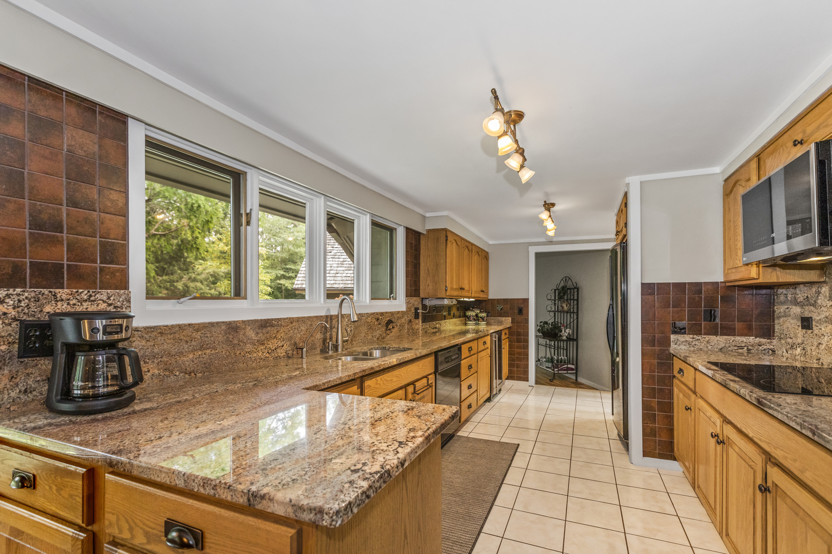 415 Signal Hill Road North Barrington, IL 60010 - Photo 7 of 30 Gallery Image 7