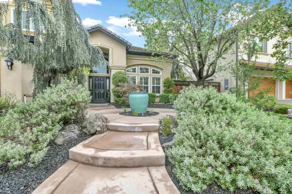 $1,025,000 | 675 Devonshire Loop, Brentwood, CA 94513