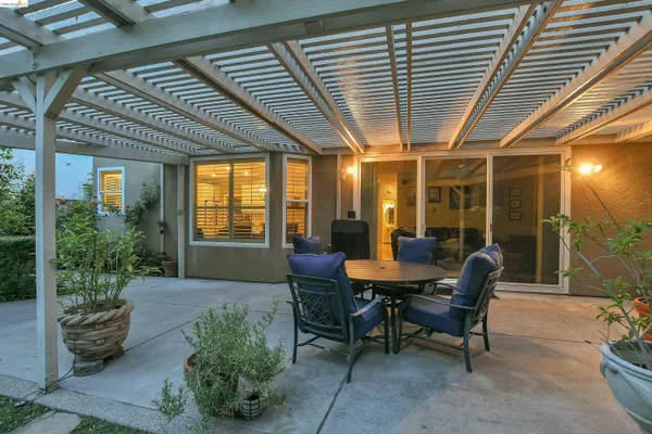 $1,025,000 | 675 Devonshire Loop, Brentwood, CA 94513