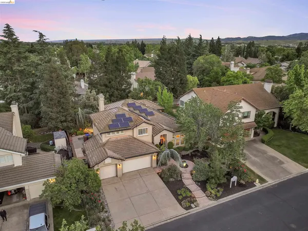 $1,025,000 | 675 Devonshire Loop, Brentwood, CA 94513