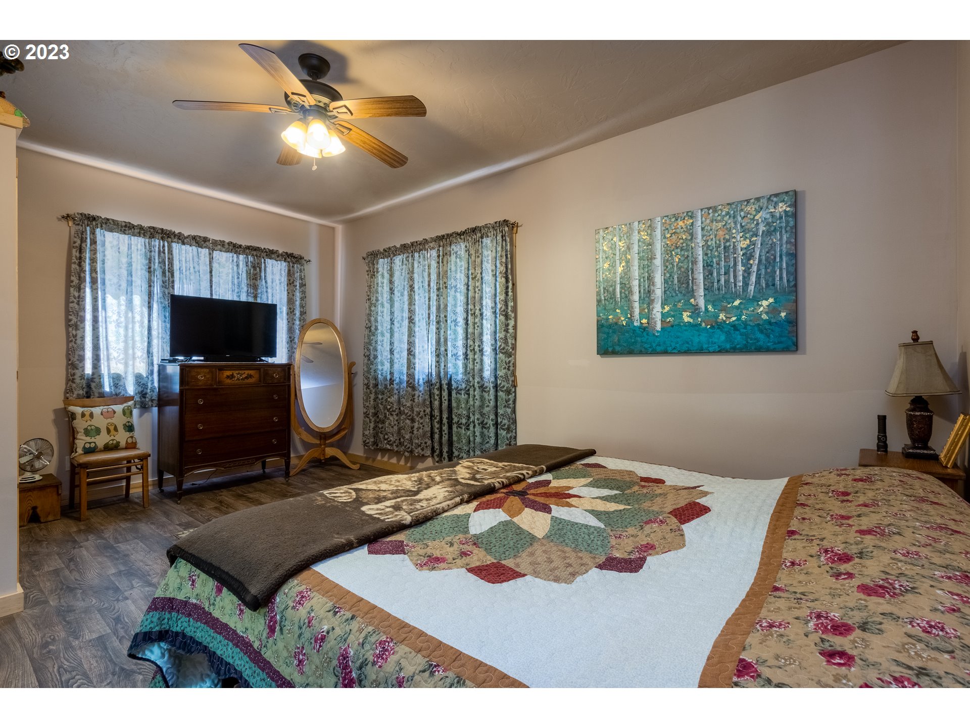 61174 Mill Creek Road Milton Freewater, OR 97862 - Photo 20 of 25 a bedroom with a bed and furniture