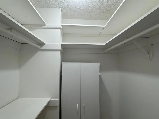 $2,600 | 305 North Pompano Beach Boulevard, Unit 307, Pompano Beach, FL 33062