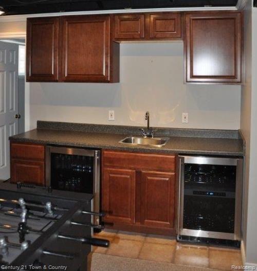 6026 Deguise Court Rochester, MI 48306 - Photo 19 of 25 Wet bar wine &beverage refrig