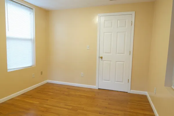 $2,400 | 102 Orleans Street, Unit 2, Boston, MA 02128