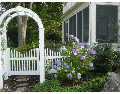 11 Manor Road Barrington, RI 02806 - Photo 7 of 8 Exterior Front. side yard