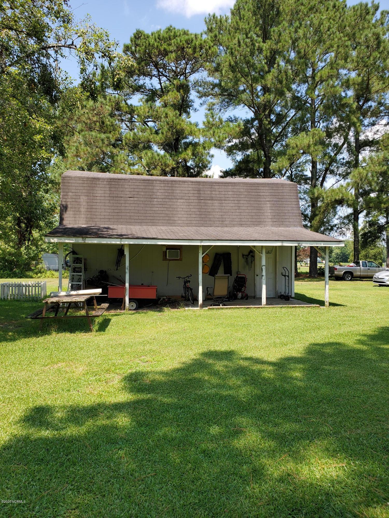 556 Possum Track Road Chocowinity, NC 27817 - Photo 18 of 57 018