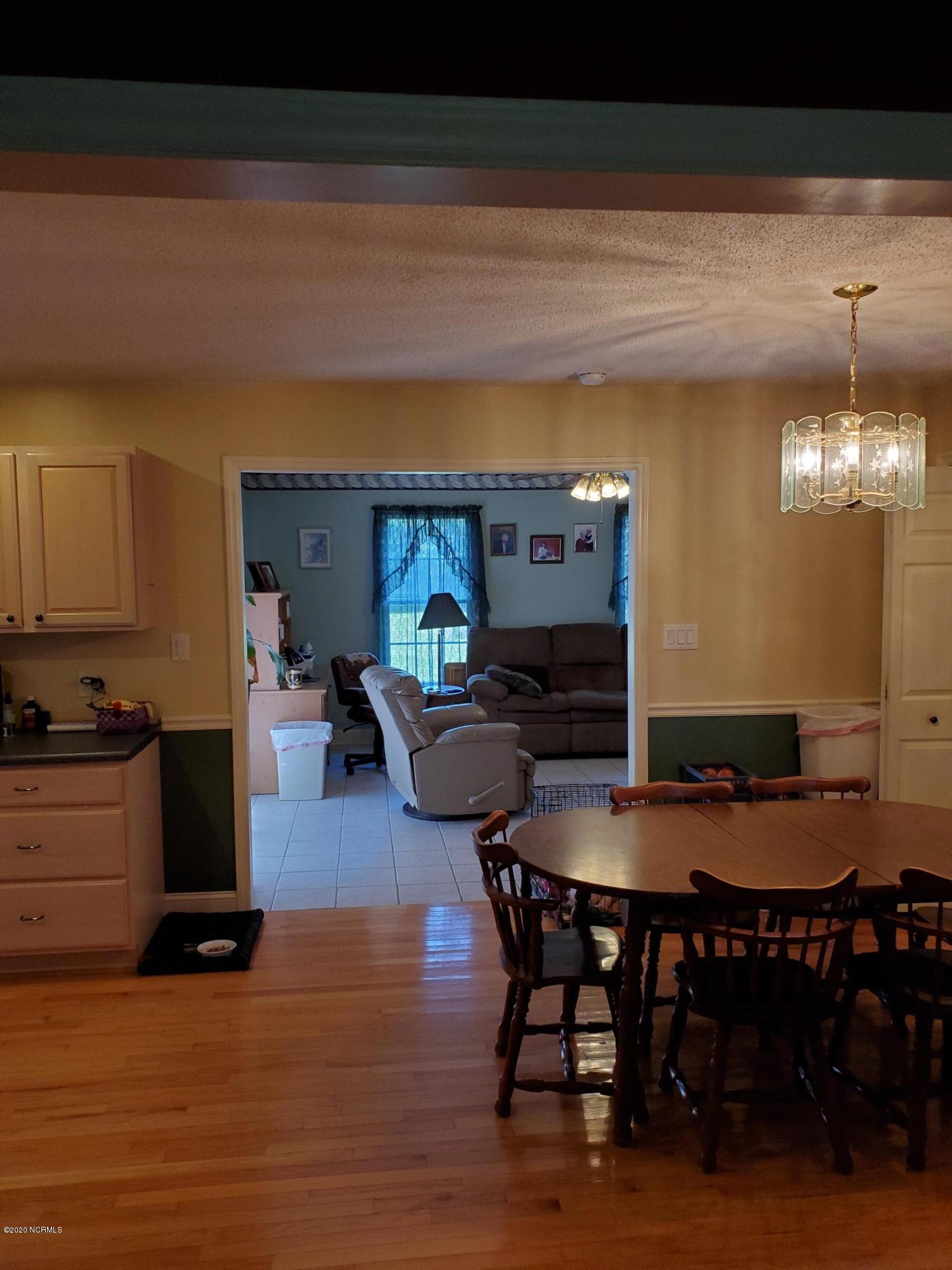 556 Possum Track Road Chocowinity, NC 27817 - Photo 32 of 57 033