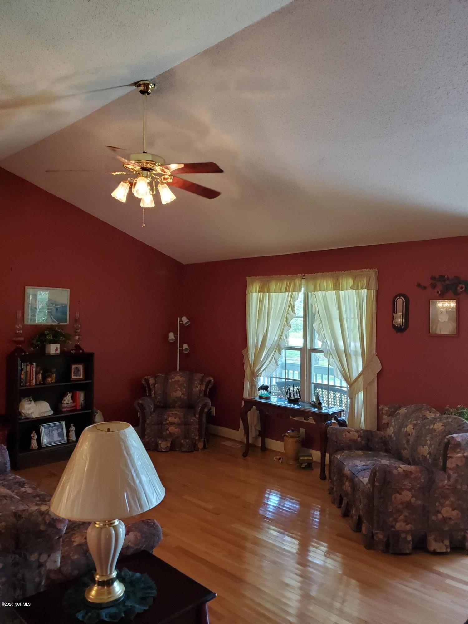556 Possum Track Road Chocowinity, NC 27817 - Photo 38 of 57 039
