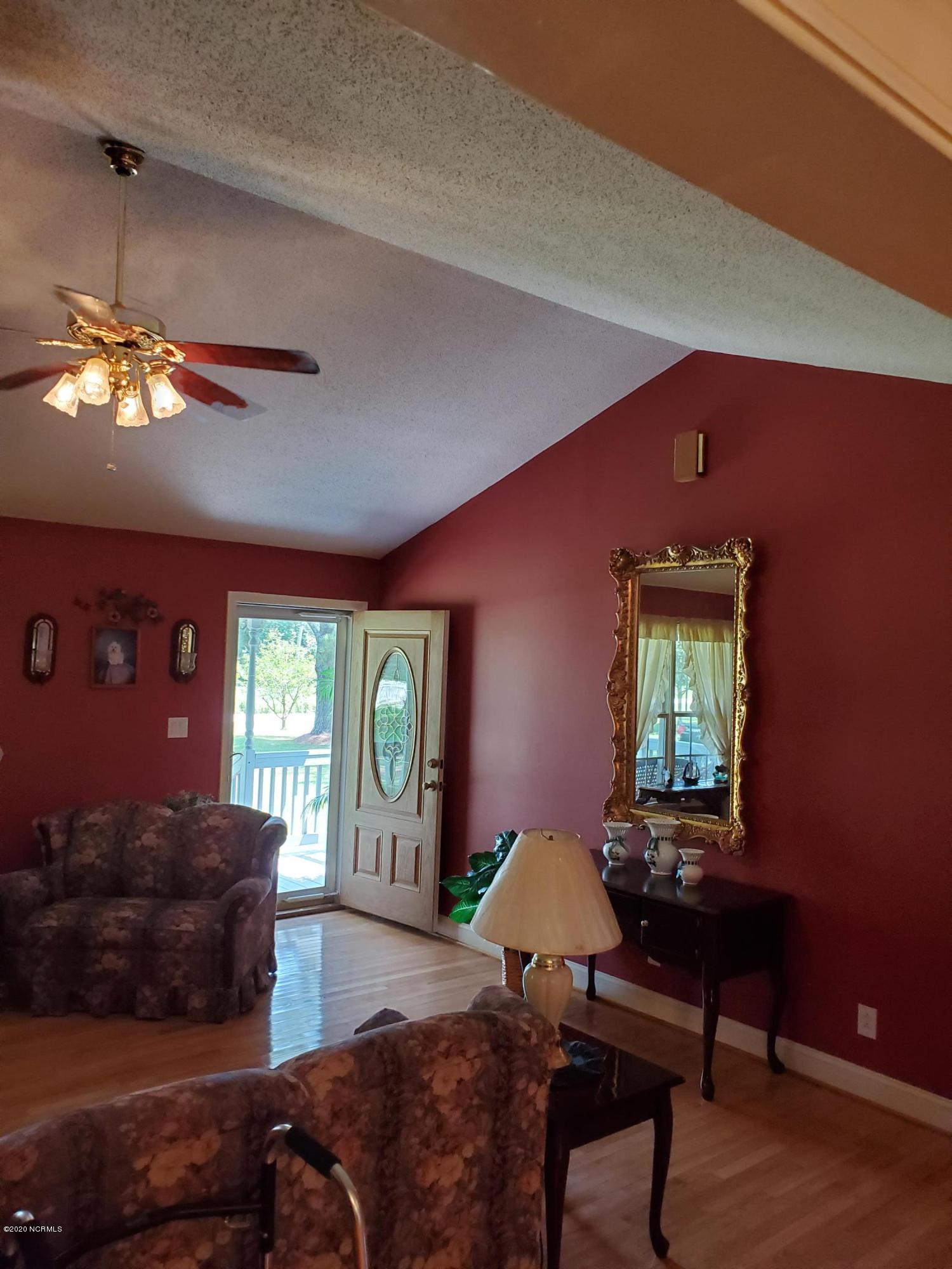 556 Possum Track Road Chocowinity, NC 27817 - Photo 40 of 57 041