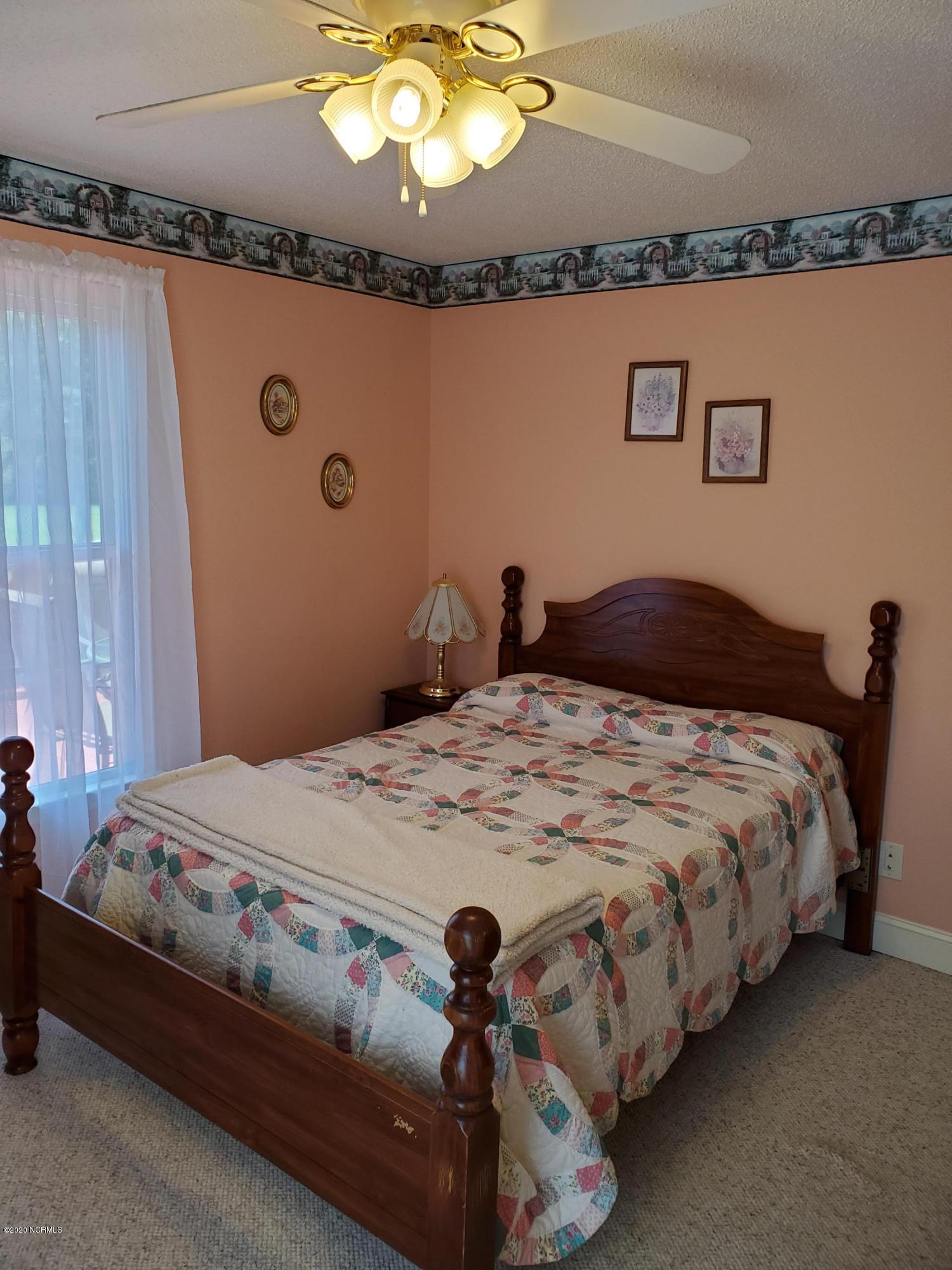 556 Possum Track Road Chocowinity, NC 27817 - Photo 47 of 57 048