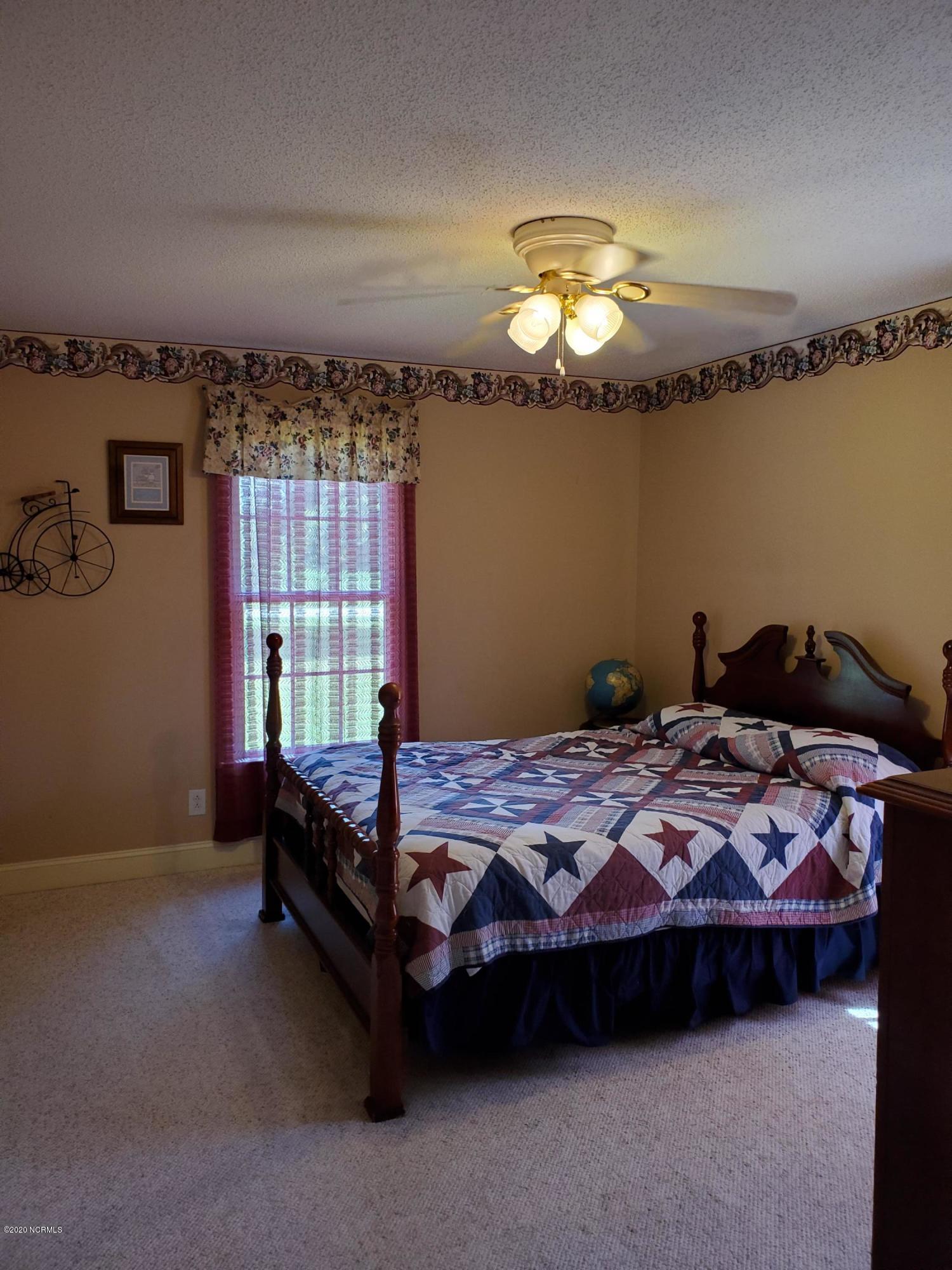 556 Possum Track Road Chocowinity, NC 27817 - Photo 49 of 57 050