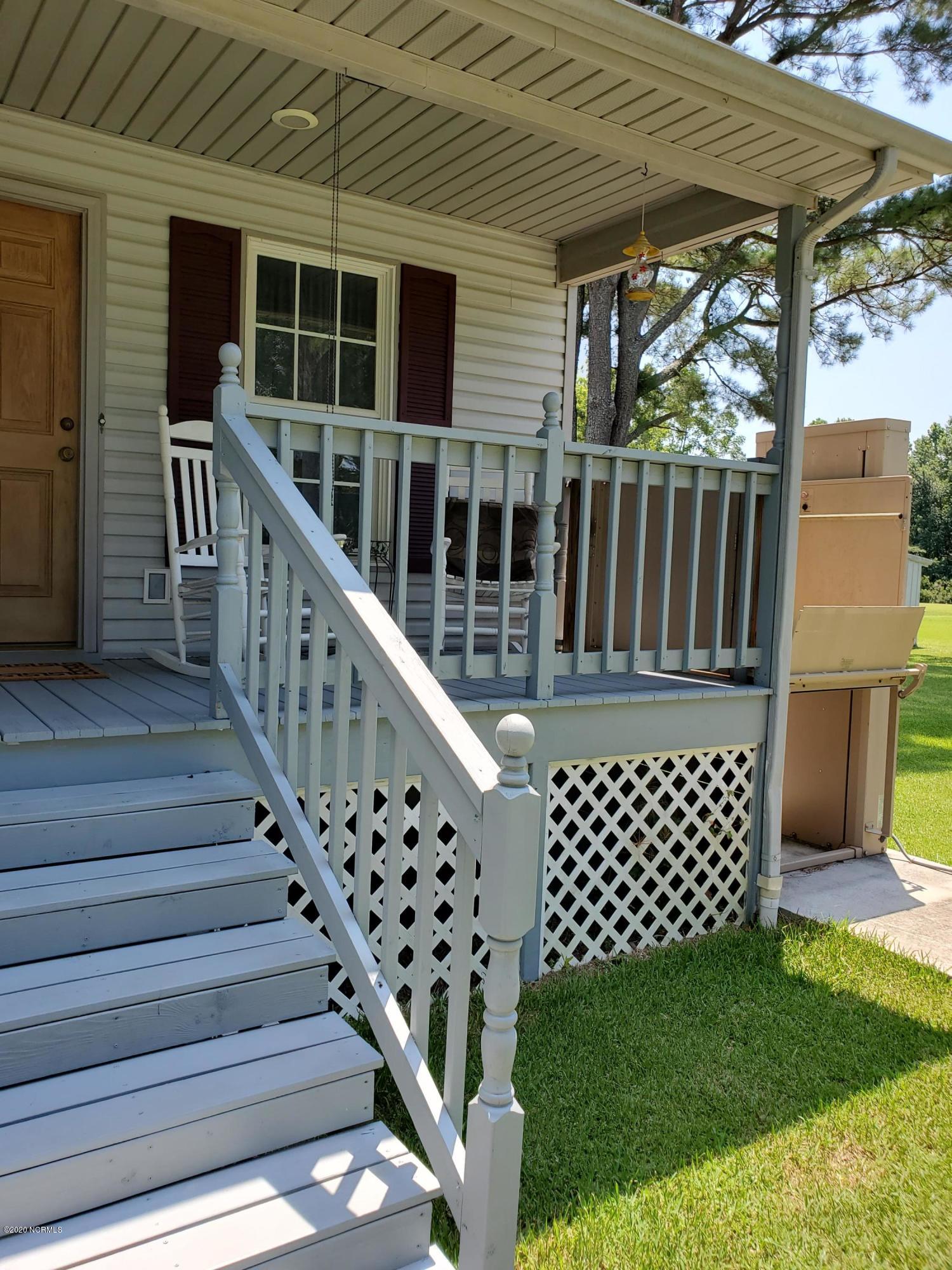 556 Possum Track Road Chocowinity, NC 27817 - Photo 5 of 57 005