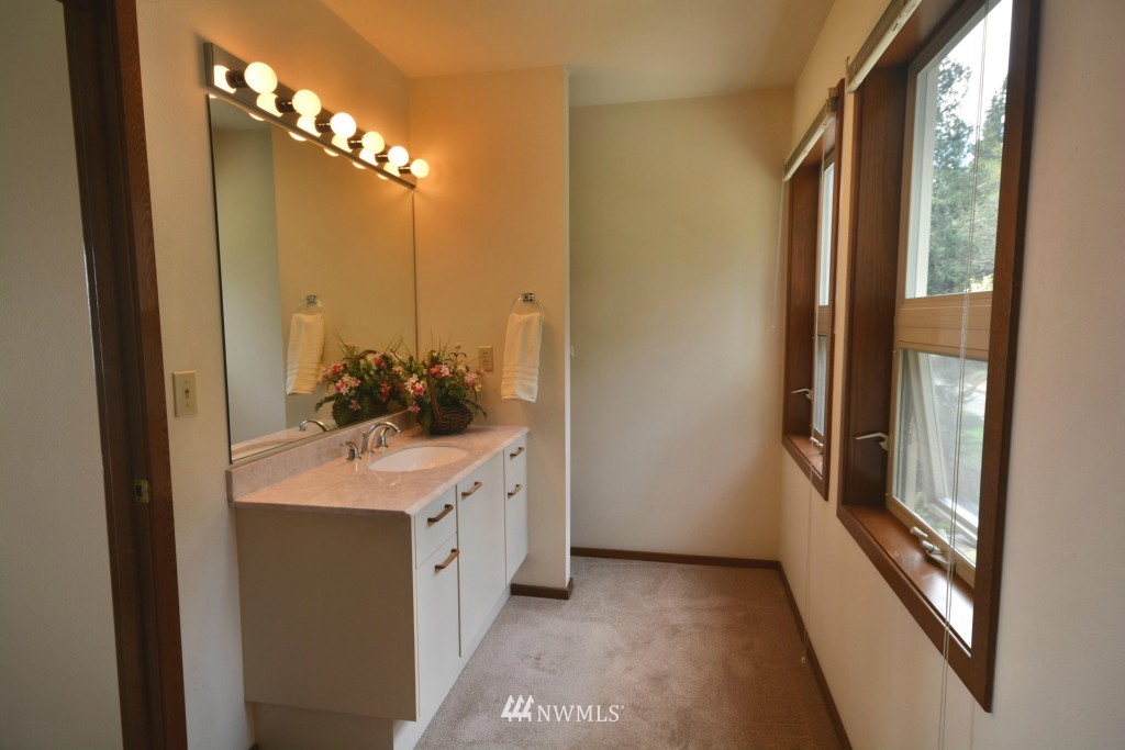 14781 Entner Road Anacortes, WA 98221 - Photo 11 of 25 Gallery Image 11