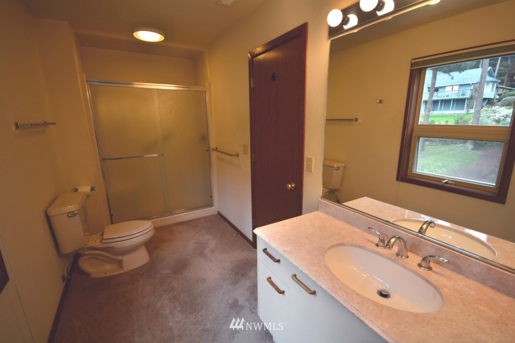 14781 Entner Road Anacortes, WA 98221 - Photo 12 of 25 Gallery Image 12