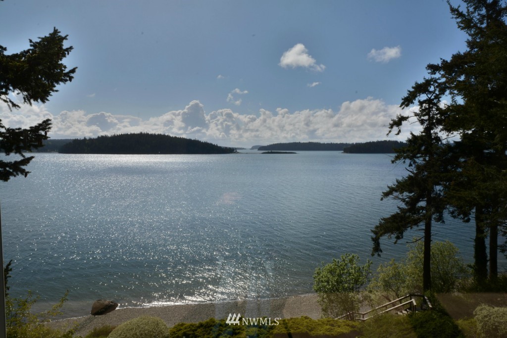 14781 Entner Road Anacortes, WA 98221 - Photo 9 of 25 Gallery Image 9