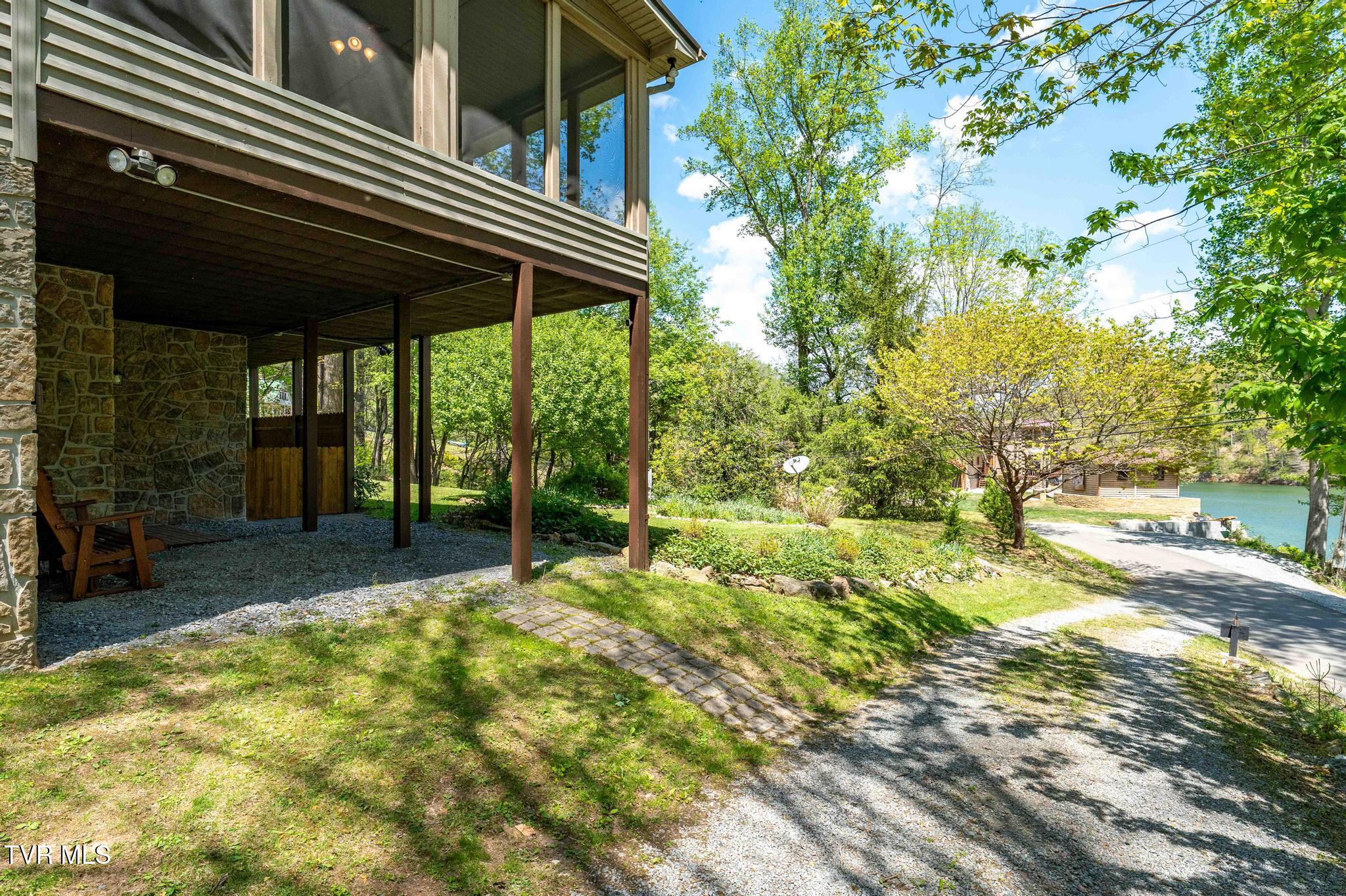 248 Cable Hollow Road Butler, TN 37640 - Photo 12 of 106 248 Cable Hollow Road (37 of 132)
