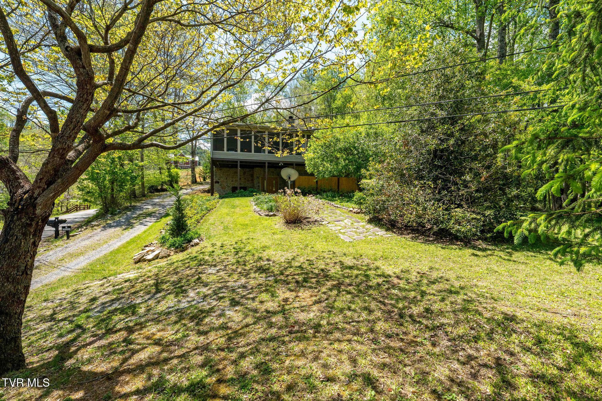 248 Cable Hollow Road Butler, TN 37640 - Photo 23 of 106 248 Cable Hollow Road (50 of 132)