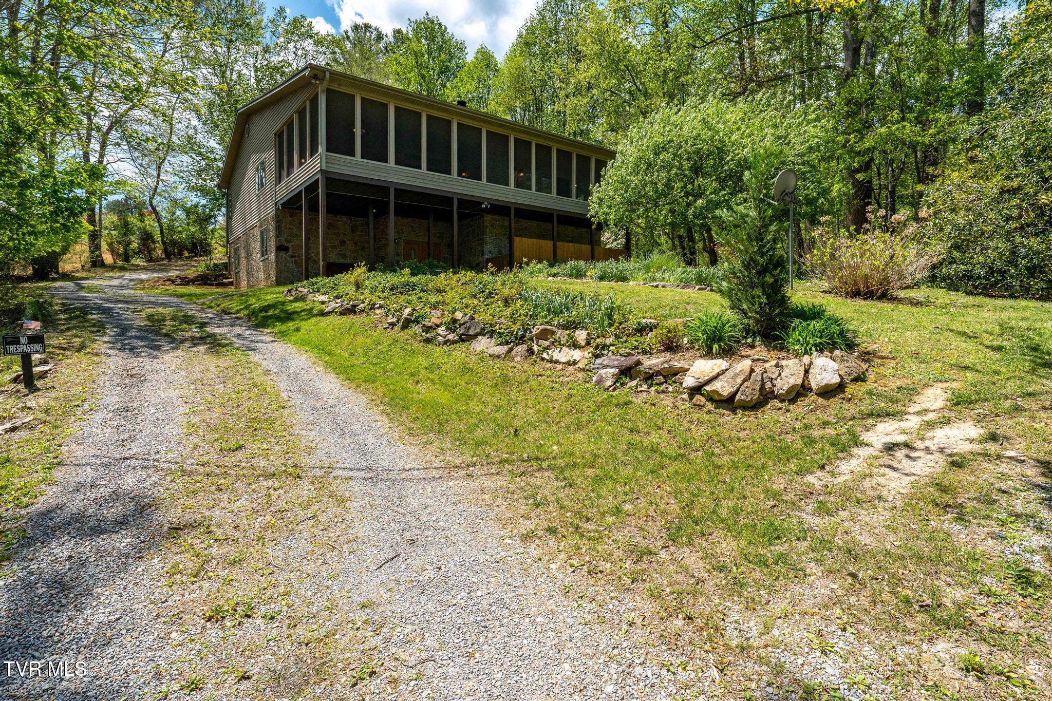 248 Cable Hollow Road Butler, TN 37640 - Photo 32 of 106 248 Cable Hollow Road (60 of 132)
