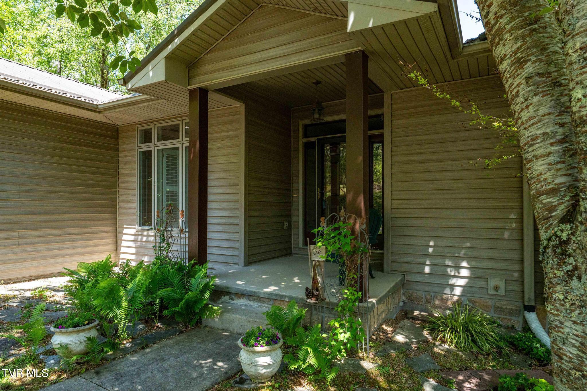 248 Cable Hollow Road Butler, TN 37640 - Photo 6 of 106 248 Cable Hollow Road (31 of 132)